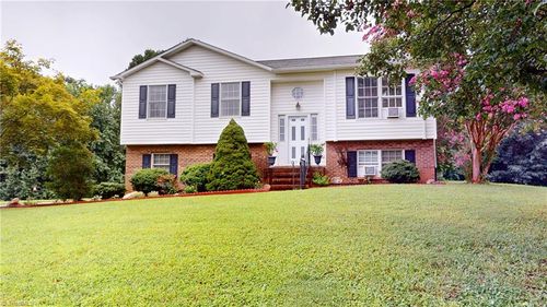 341 Woodbridge Dr, Mount Airy, NC, 27030-7595 | Card Image