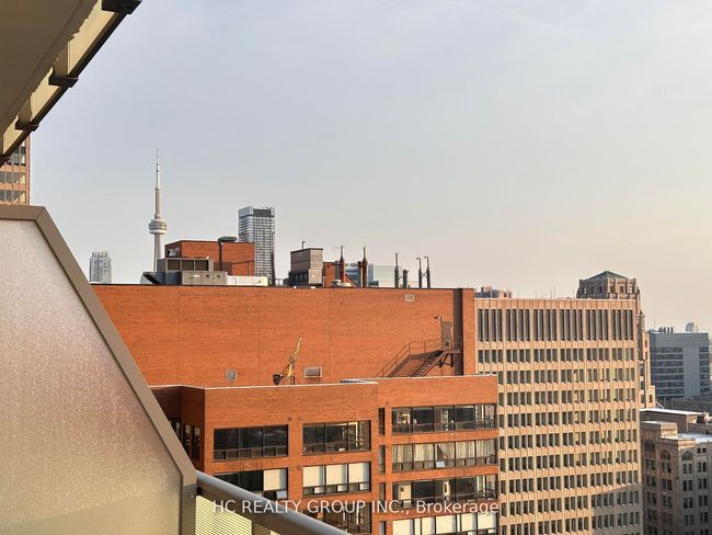 1706 - 57 St Joseph St, Condo with 2 bedrooms, 1 bathrooms and 1 parking in Toronto ON | Image 17