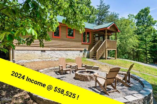 1637 Ridgecrest Dr, Sevierville, TN, 37876-7403 | Card Image