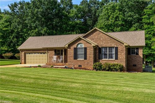 109 Victorian Ct, Randleman, NC, 27317-7650 | Card Image