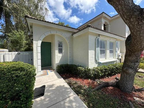 4273-4273 Ne 10th Ct, Homestead, FL, 33033-5582 | Card Image