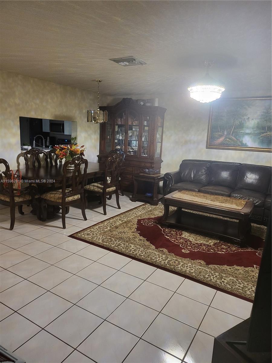 8th St, Pembroke Pines, FL 33026