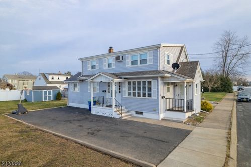 34 N 15th Ave, Manville, NJ, 08835-1522 | Card Image
