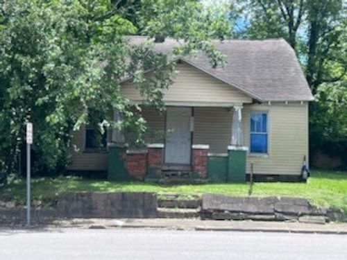 512 W Center St, Madisonville, KY, 42431-1939 | Card Image