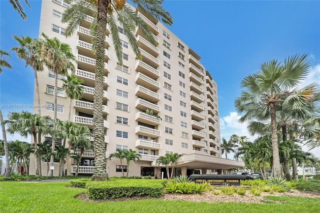 APT-1015 - 90 Edgewater Dr, Condo with 2 bedrooms, 2 bathrooms and null parking in Coral Gables FL | Image 18