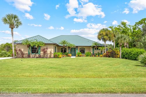 5627 Cypress Creek Dr, Grant Valkaria, FL, 32949-8302 | Card Image