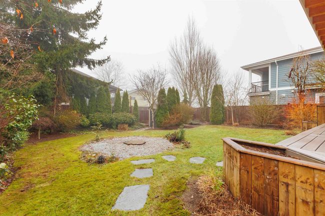 11685 Steeves St, House other with 3 bedrooms, 1 bathrooms and 6 parking in Maple Ridge BC | Image 22