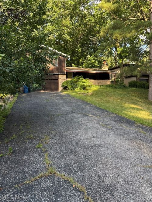 3791 Butterfield Dr, Green, OH, 44319-3602 | Card Image