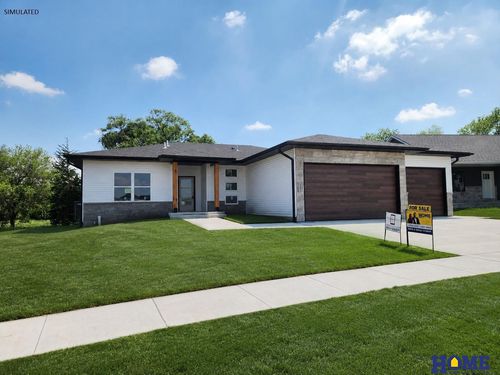 8121 Kallum Dr, Lincoln, NE, 68516 | Card Image