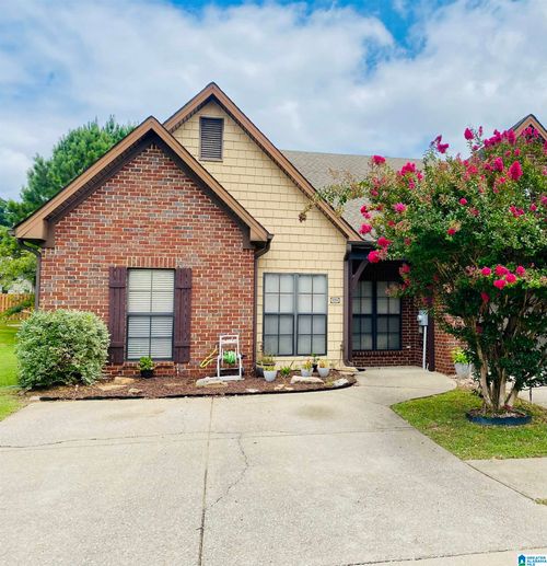 5251 Sterling Glen Dr, PINSON, AL, 35126-7614 | Card Image