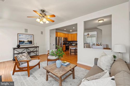 1455 Fawn Hollow Ln, WOODBRIDGE, VA, 22191-5519 | Card Image