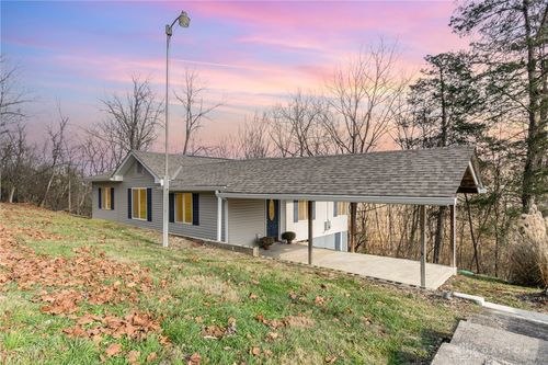 1942 Walnut St, Loveland, OH, 45140-1718 | Card Image