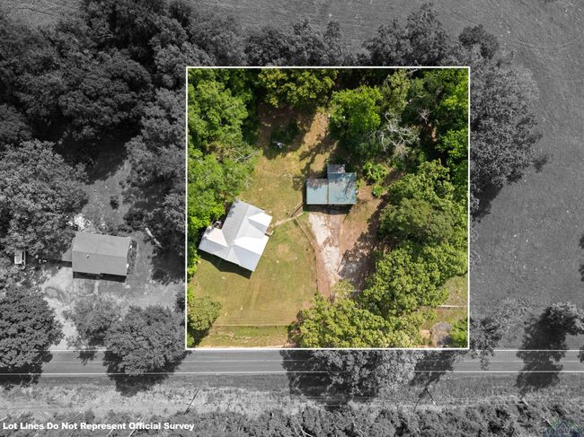 309 Old Highway 135 N, House other with 3 bedrooms, 2 bathrooms and null parking in Gladewater TX | Image 9