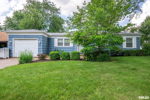 2549 30th Avenue Ct, Moline, IL, 61265-6940 | Card Image