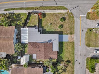 1608 Ne 34th St, House other with 4 bedrooms, 3 bathrooms and null parking in Oakland Park FL | Image 2