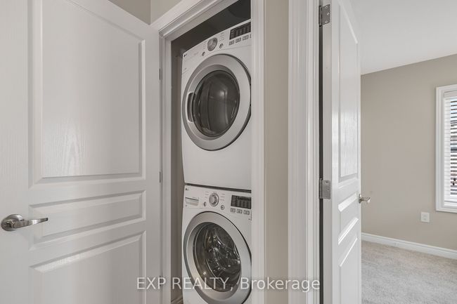 12 Oxfordshire Lane, Condo with 3 bedrooms, 4 bathrooms and 1 parking in Kitchener ON | Image 24