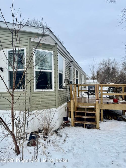 123 1st St Se, Halliday, ND, 58636 | Card Image