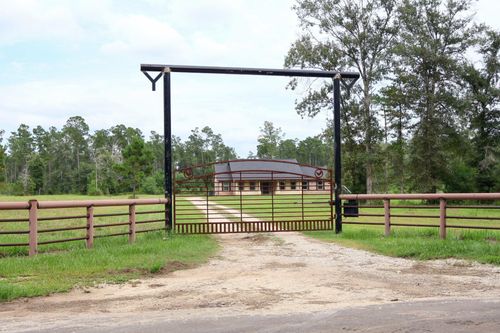 4465 Sumrall Rd, Saratoga, TX, 77585 | Card Image