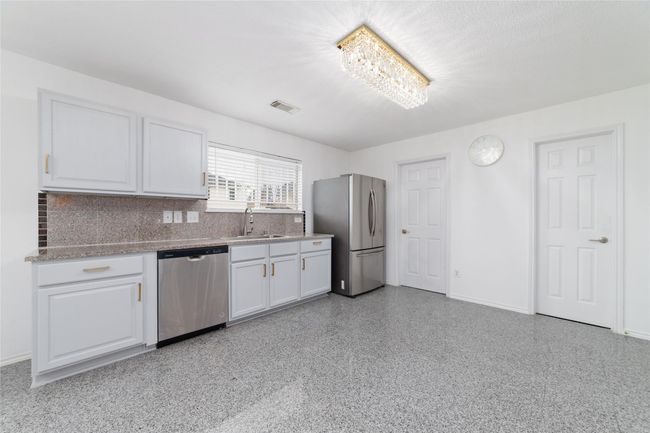 7930 Raven Creek Ln, House other with 3 bedrooms, 3 bathrooms and 2 parking in Cypress TX | Image 11