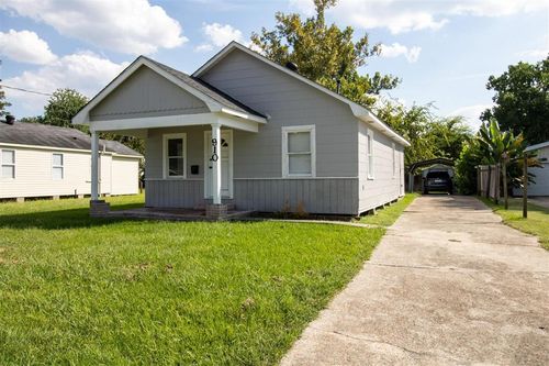 910 Falls St, Lake Charles, LA, 70601-8662 | Card Image