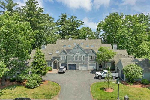 53 Hawthorne Village Rd, Nashua, NH, 03062-2270 | Card Image
