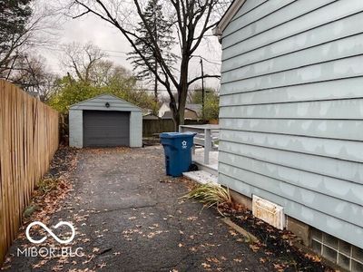 5742 Rosslyn Avenue, House other with 2 bedrooms, 1 bathrooms and null parking in Indianapolis IN | Image 3