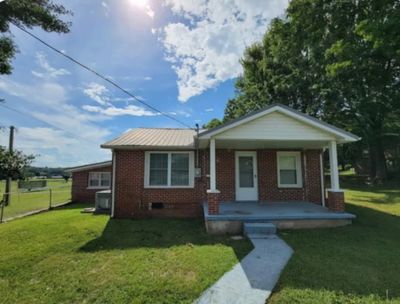 601 Sharp Springs Rd, House other with 2 bedrooms, 1 bathrooms and 3 parking in Winchester TN | Image 1