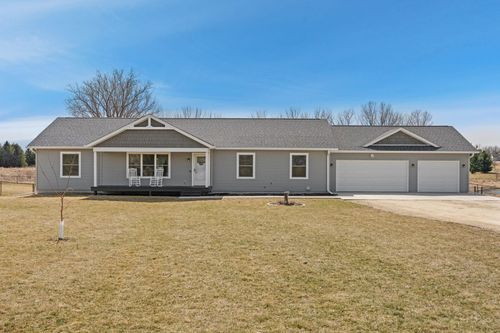 1555 127th St, New Richmond, WI, 54017-6647 | Card Image