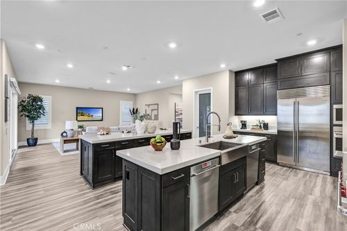74 Iluna, Irvine, CA, 92618-1725 | Card Image