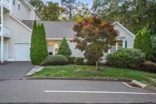 55-55 Copper Creek Cir, Newtown, CT, 06470-2645 | Card Image