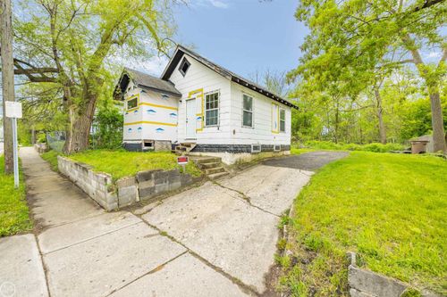584 S Sanford St, Pontiac, MI, 48341-3257 | Card Image