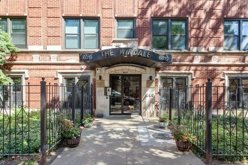 apt-206-6019 N Winthrop Ave, Chicago, IL, 60660-2712 | Card Image