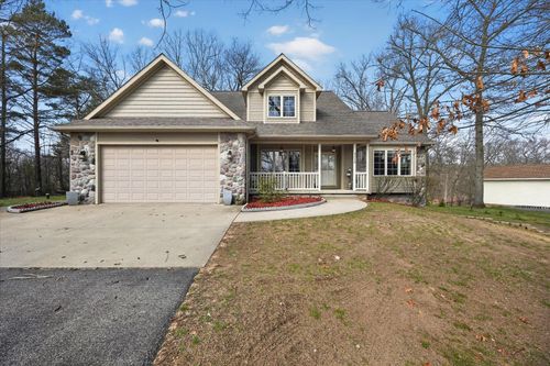 2116 Scenic Hills Drive, Jackson, MI, 49201 | Card Image