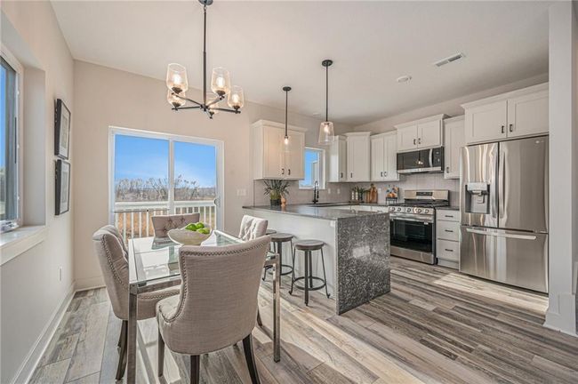 22903 W 72 Nd Ter, Townhouse with 4 bedrooms, 4 bathrooms and null parking in Shawnee KS | Image 5