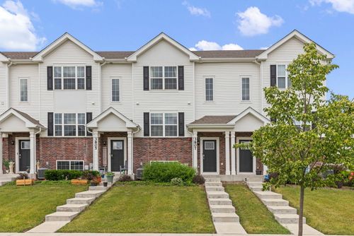 3807 Bissel Dr, Yorkville, IL, 60560-6055 | Card Image