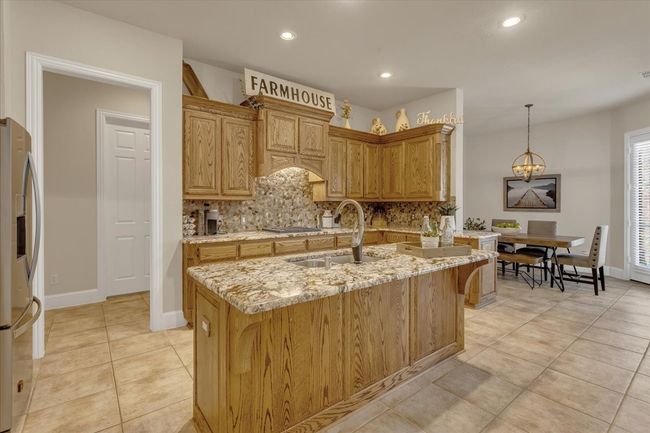 11562 Avondale Dr, House other with 3 bedrooms, 3 bathrooms and null parking in Frisco TX | Image 7