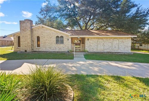 905 Mill Creek Dr, Salado, TX, 76571-5626 | Card Image