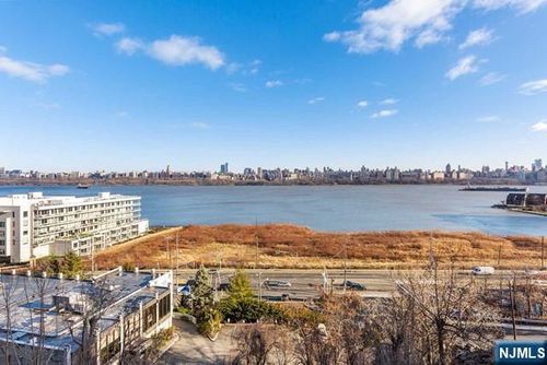 32 Bergen Ridge Rd, North Bergen, NJ, 07047-6200 | Card Image