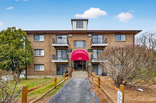 122-128 Mammoth Rd, Hooksett, NH, 03106-1167 | Card Image