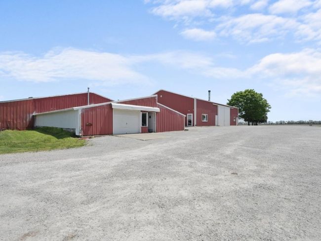 964 E 1100 North Rd, Home with 4 bedrooms, 1 bathrooms and 8 parking in Bement IL | Image 40