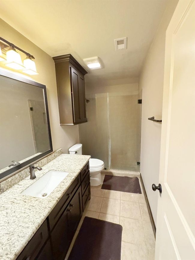 3 bathroom (upstairs) | Image 20