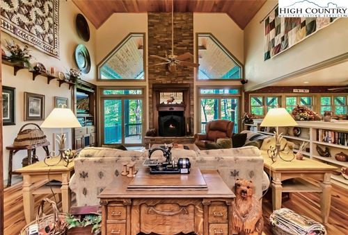 430 Crooked Creek Ln, Banner Elk, NC, 28604-7399 | Card Image