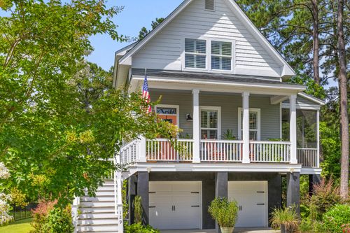 129 Martins Point Dr, Wando, SC, 29492-8327 | Card Image