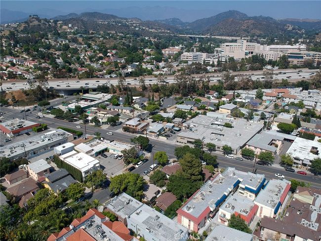 241 N Verdugo, Home with 32 bedrooms, 32 bathrooms and 3 parking in Glendale CA | Image 22