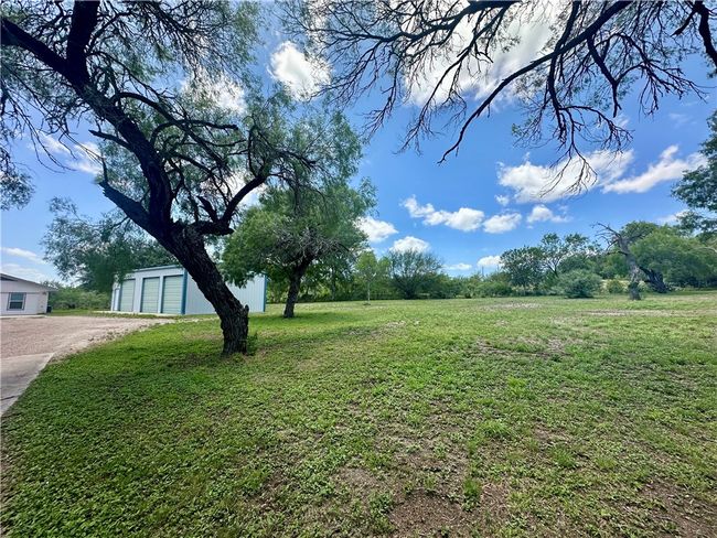 1069 Highway 72, House other with 4 bedrooms, 2 bathrooms and null parking in Three Rivers TX | Image 14