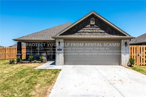 4564 W Wales Dr, Fayetteville, AR, 72704-5040 | Card Image