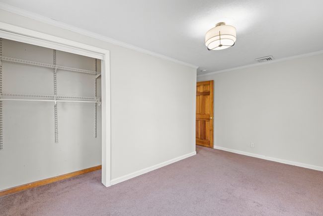 934 Matianuck Ave, House other with 3 bedrooms, 1 bathrooms and 4 parking in Windsor CT | Image 11