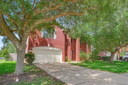 5610 Brazos Springs Dr, Sugar Land, TX, 77479-8837 | Card Image