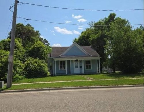 1019 Trott Ave Sw, Willmar, MN, 56201-3177 | Card Image