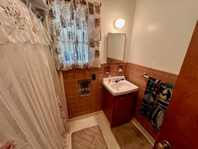 Front home BR 1 ensuite full bath | Image 14